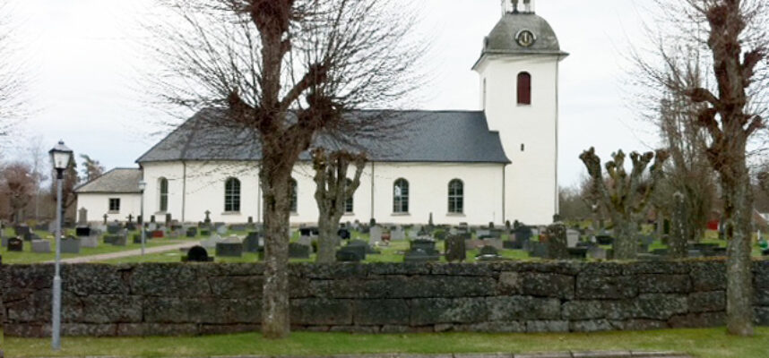 Alghults-kyrka-2012